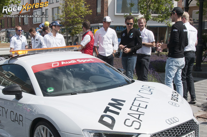 DTM Handtekeningen Centrum Zandvoort